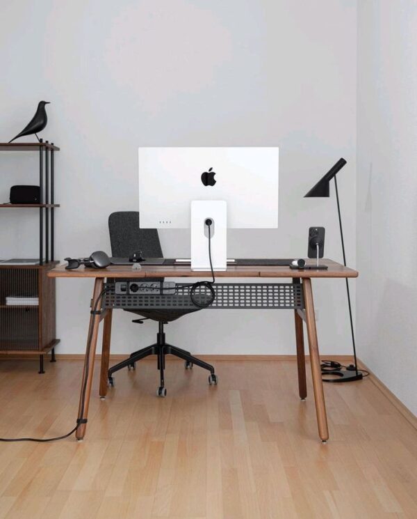 Apple- Like PC Desk